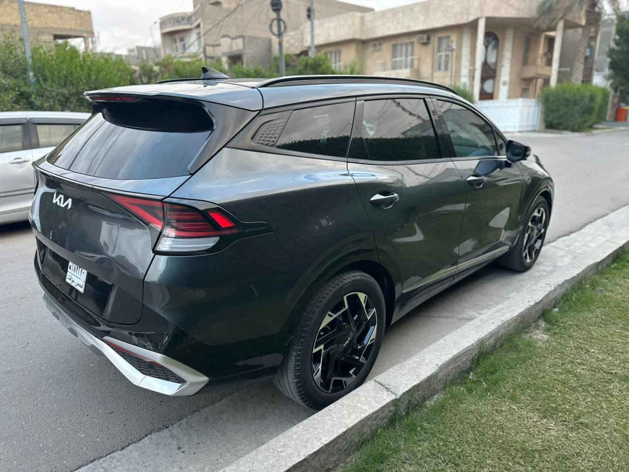 السلام عليكم
سبورتج 2024SX برستيج فول اعلئ فئة الشكل الجديد بدون رقم دخول جديد  
المواصفات : بصمة / بانوراما / 5 كامرات / تدفئة وتبريد كشنات / جنطة كهرباء / تشغيل عن بعد / شاشة ديجتال / جلد احمر/ كراسي كهرباء / كرسي خزن ميموري / تدفئة ستيرن / فور ويل / اطفاء ذاتي / شاحن وايرليس / هندبريك دكمة / حساسات امامي وخلفي / قطعتين تبريد / مود درايف / LED امامي وخلفي / بلوجكتر LED / محرك 2500 / مانع انحدار /  اوتو هولد / مانع انزلاق / رادار امامي / رادار جانبي 
مكاني بغداد الاعظميه شارع الاخطل بسعر مناسب للتواصل الاتصال ***********
