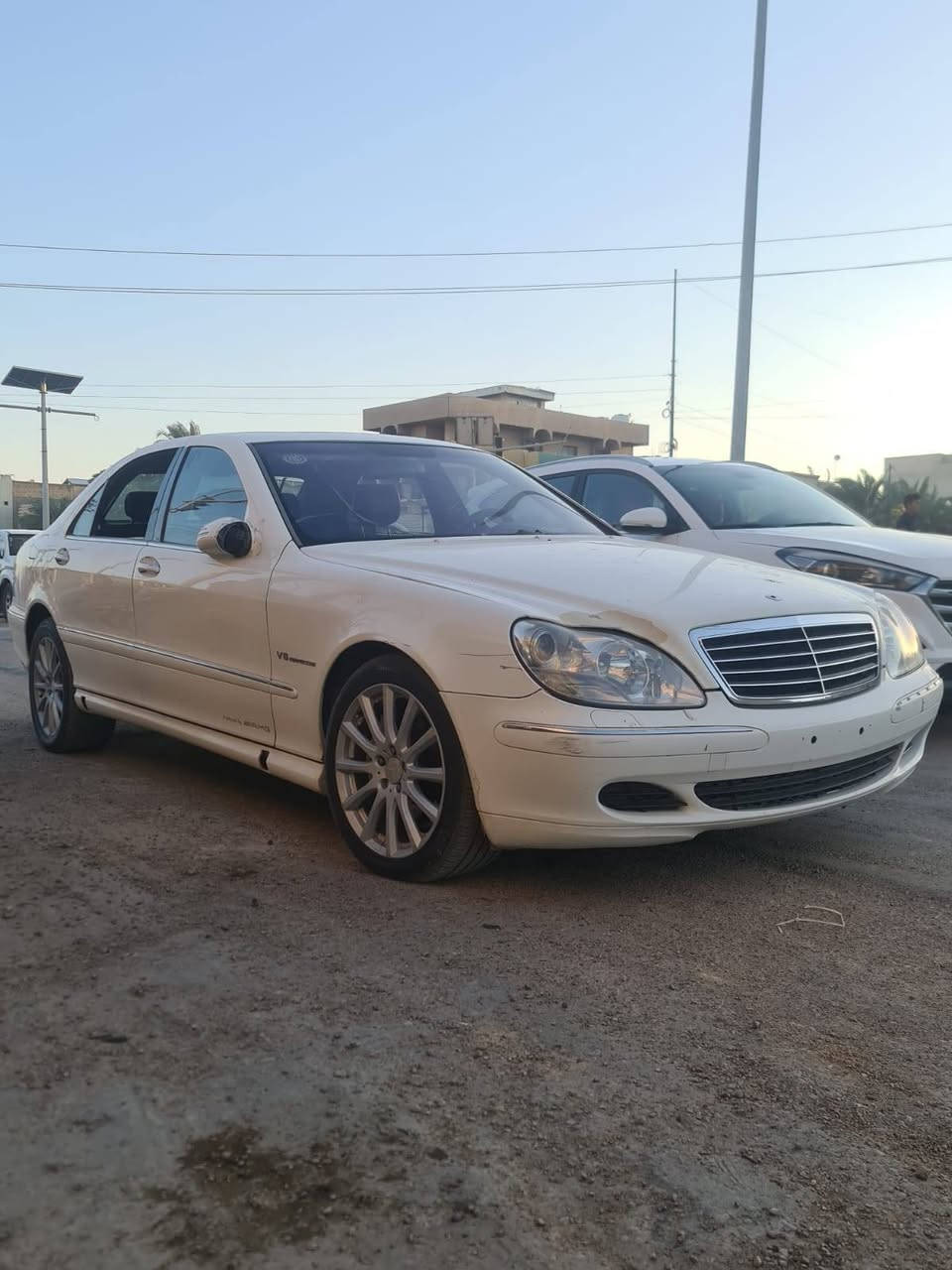 مارسدس W220 amg موديل ٢٠٠٣ مكينه عاديه وبيها معامله كامله تنزيل موديل سياره تحتاج ترتيب بيها نواقص وكلشي بسعره 
***********

