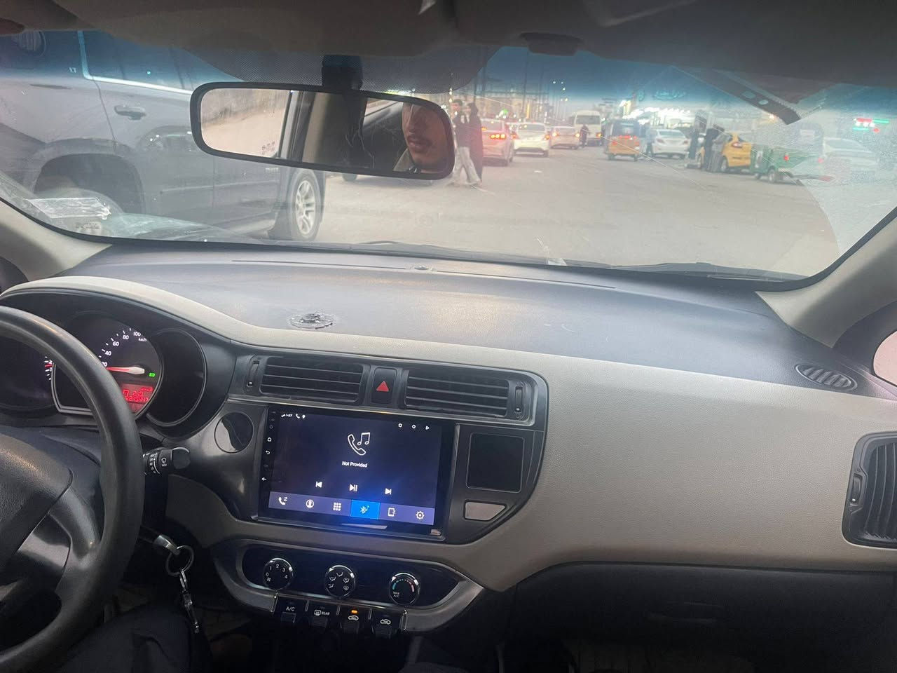 سياره كياا ريوو خليجي مديل 2015 سنويه 2027  مكفوله من الضربه  والتبديل بيه جراد خفيف    سياره حلوه خير من لله حداده حلوه كهربائيات عل لبلاد   عنوان البصره الجزيره سعره 75 وبيه مجال  لاتصال على رقم    ***********////‏‪مكلف بنشر غير متواجد عله الفيس
