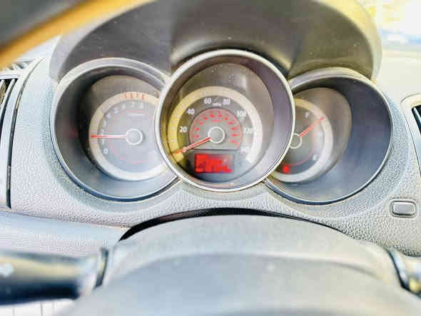 سلام عليكم 
كيا فورتي 2012
حادثه شويه بالبنيد وجاملغ امامي بدون تبديل 
وبالعراق طخات خفيفه موضحات بالصور 
سياره حلوه وجاهزة ماناقصه اي شي 
قبل اسبوع مطلعه من الصبغ عام
بااسمي تحويل ثاني يوم 
بغداد مدينة صدر
السعر 98ورقه
***********
