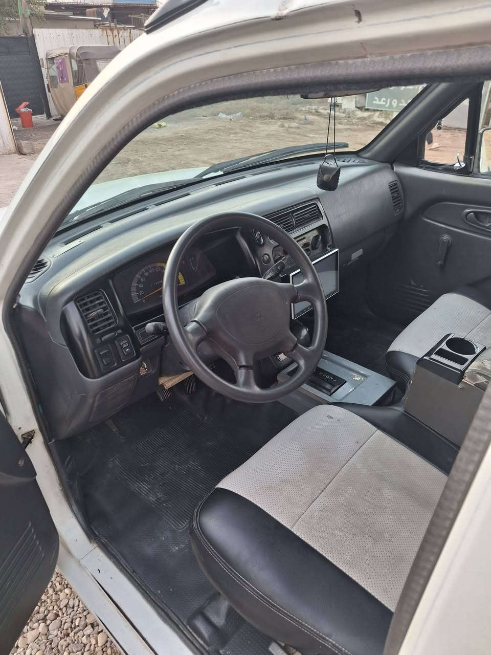 السلام عليكم بيكم 2002 ميتسوبيشي بسمي سياره ابلاديه عده الباب البصف السايق معمر كير مكينه جدد اوتاماتيك تخم تاير جديد السعر 75وبيهه مجال العنوان بغداد الزعفرانيه ***********
