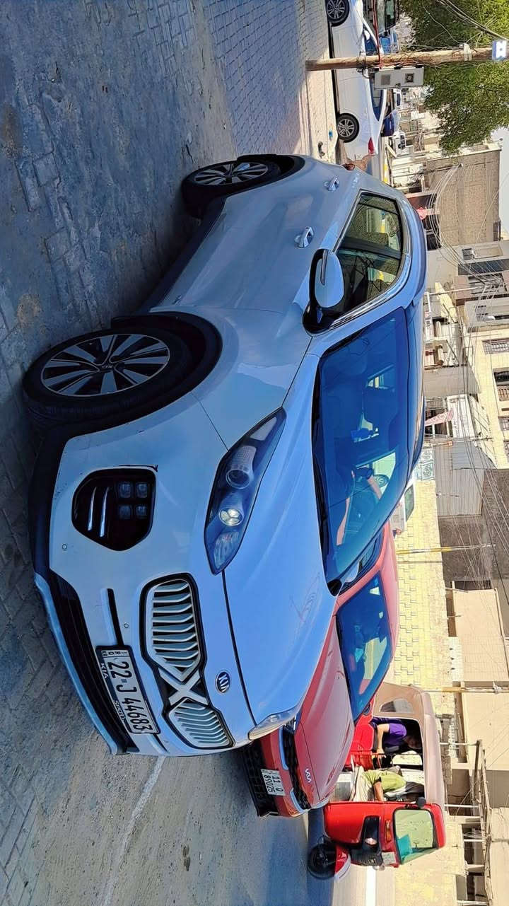 السلام عليكم
للبيع سبورتج خليجية سنوية ورقم جديد وباسمي 
فول مواصفات كفالة عامة حتى الدعاميات بستثناء بارد بسيط وممبين بانوراما بصمة جلد حساسات أمامي خلفي وكاميرا رادار جانبي اوتو هولد مود درايف تحكم السعر 172 
مكانهة بغداد السيدية 
***********
