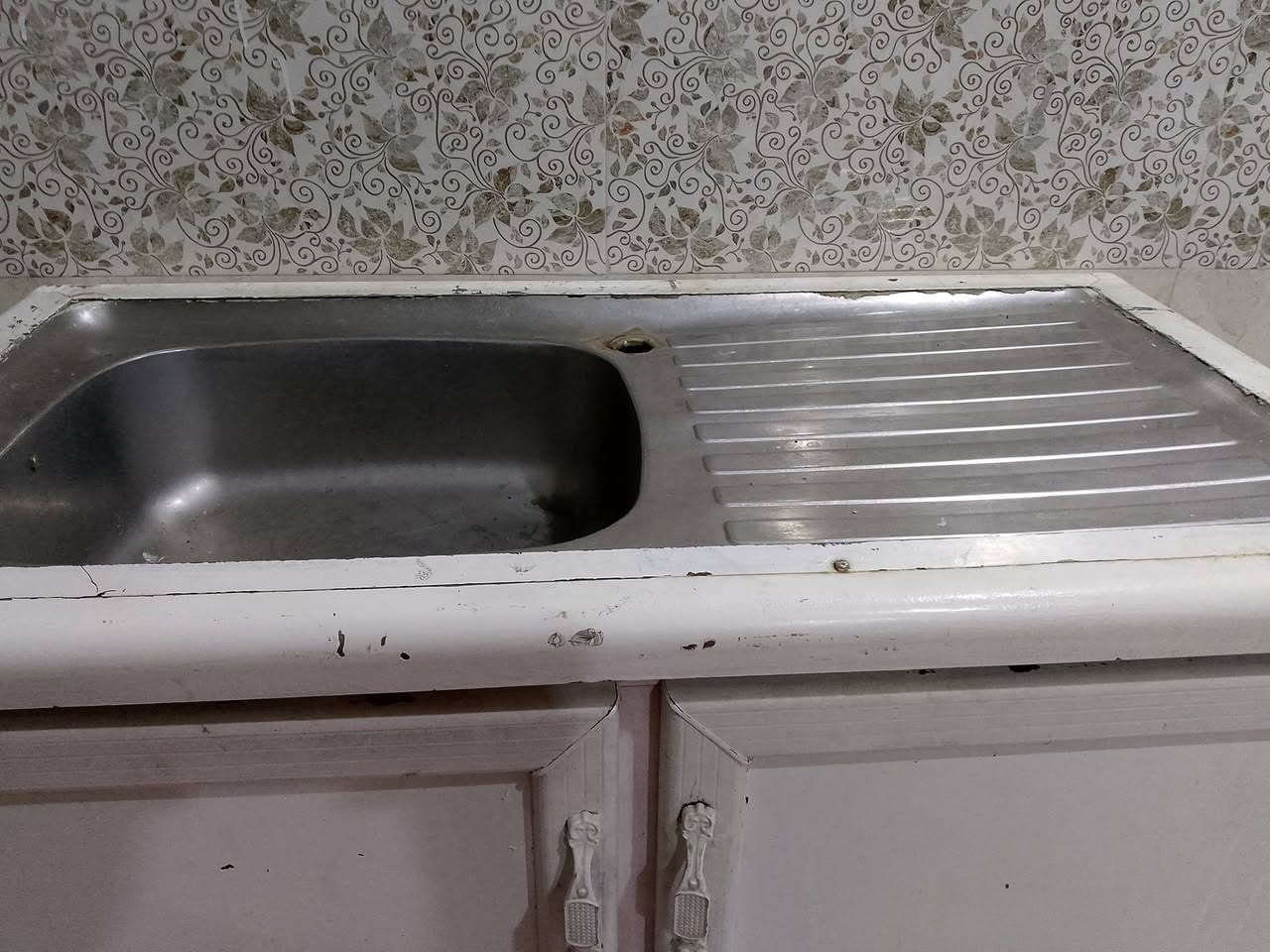 سنك للبيع  نضيف سعره 60 وبي مجال قليل وعنوانه البلديات شارع المصرف


**إذا كنت صاحب هذا الإعلان وتريد حذفه لأي سبب، رجاءا أرسل رسالة إلى الدعم الفني**