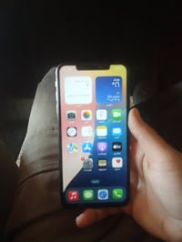 إكس ماكس ذاكرة 64 مبدل بطارية وضهر فقط فيس ايدي شغال شاشة اصلية مابدلة...