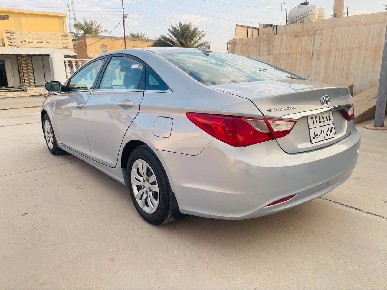 السلام عليكم للبيع سوناتا 2012 وارد امريكي بيهه صبغ بنيد فقط رقم اربيل بسمي جاهزه السياره سعرها 99 وبيهه مجال لشراي الاستفسار *********** بغداد, العراق
