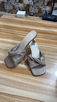 ملابس • قطعة