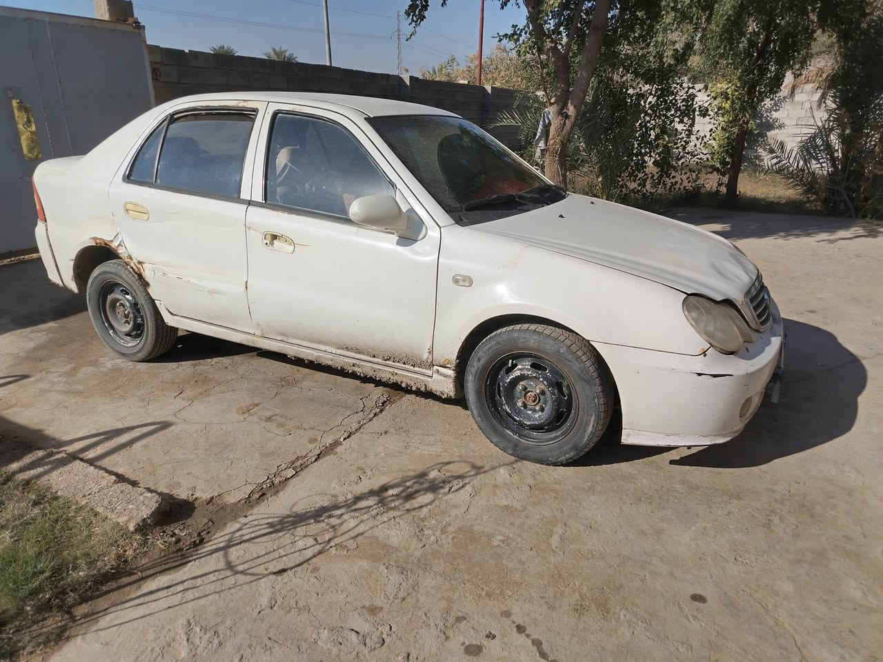 السلام عليكم تحيه طيبه،، للبيع جيلي سي كي مؤديل ٢٠١٢ رقم كربلاء تحويل مباشر كير ومحرك وصدر وكهرباءيات بحاله جيده السعر 18ورقه وبيهه مجال العنوان واسط الزبيديه ***********،، ***********
