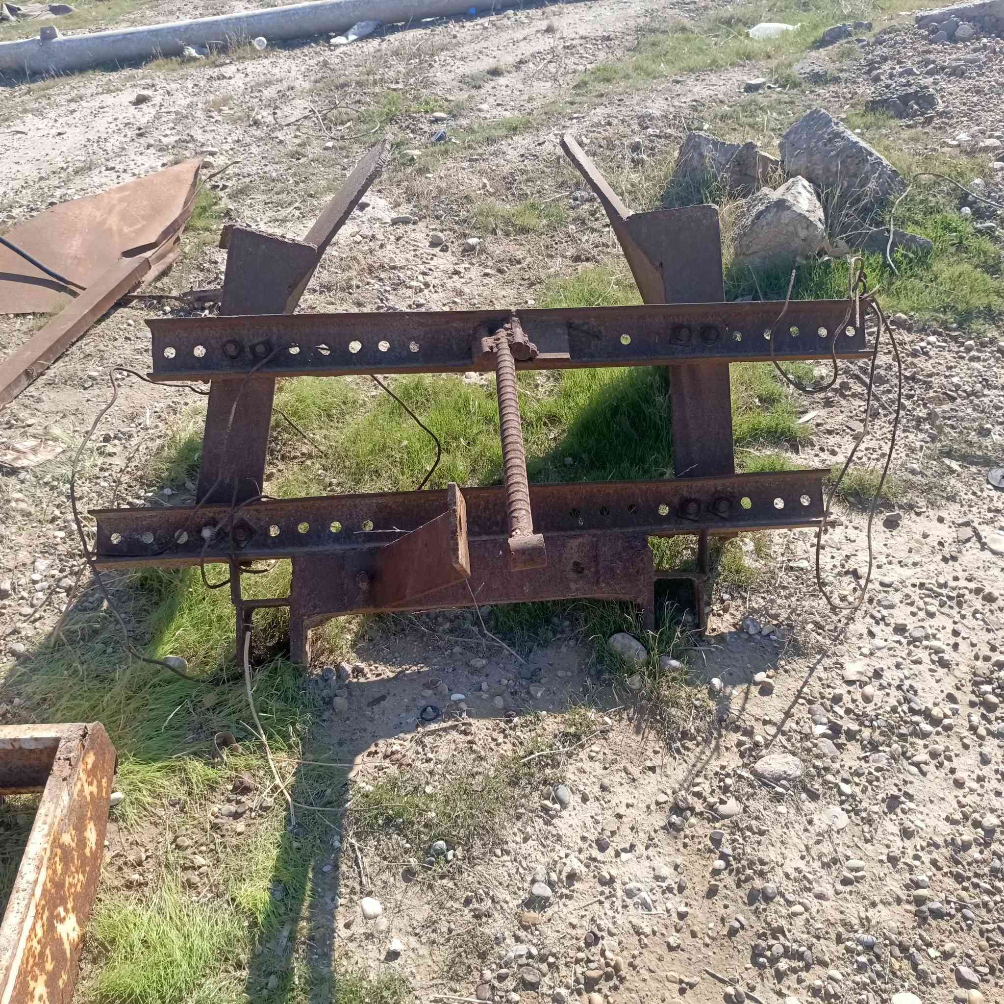 عدة تلكتر كامله  مع مولد دويس أربعة سلندر 60كي في مع كرين 3طن  شغال ***********سامراء
