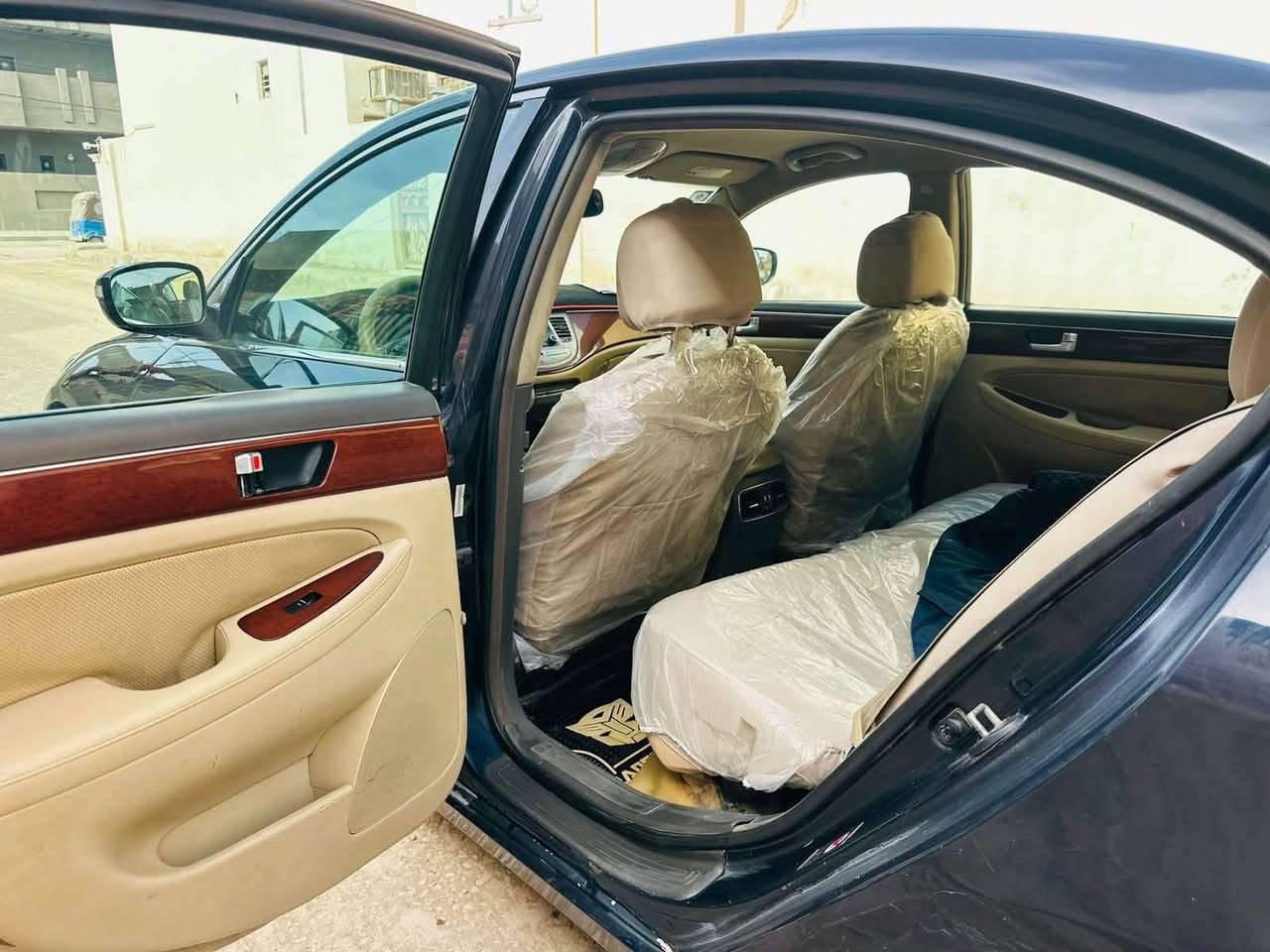 جنسيز  مديل 12 سته سلندر  لون حبري رقم بابل سياره جاهزه من كير مكينه حداديه
تخم تاير باتري كله جديد 
موصفات جنسيز معروفه بصمه كشنات جلد تدفئه بل كشنات كشنات كهرباء بعد بيه مواصفات 
سياره بدون حادث 
صبغ حزام اثر جراد وشخوط 
سعر 105 وبيه مجال 
مكان سياره بابل قضاء الهاشميه 
***********
مراوس ب كمارو 
رقم بابل او بغداد
