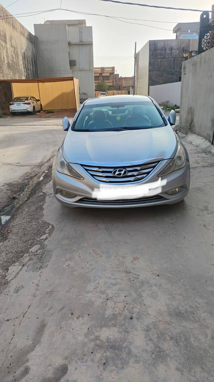 السلام عليكم
السياره ادوات گص

سوناتا مضلع 2012 گص للبيع ويرهم مراوس بمگصوص

فقط گير محرك شرط محرك 2400 دوش المرغوب 

صدر جديد تايرات طخ جديد متوم دولي ارقام وسنويه  

طبق الأصل حداديه 100% شرط لا رصعه ولا تقحيل 

السياره مال جناي السعر 48 وبيها مجال اتصل وتدلل 

*********** وحياكم الله
