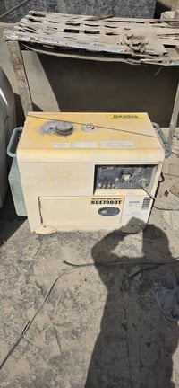 مولد كاز • ٢٥ امبير • نضيف