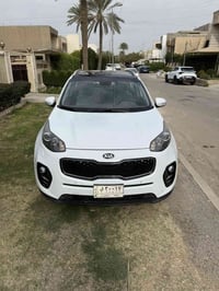 سبورتج 2017 خليجي ابيض  ماشية   ٣٦  الف كيلو فقط  محرك 2000 دوش   رقم ...