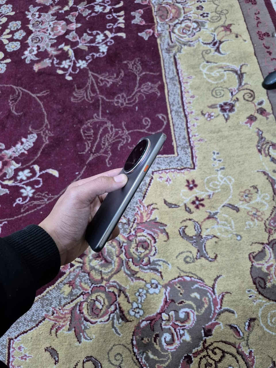 تكنو كامون 40 بريمر 5g 
شاشة امولد 144Hz .
بدون ملحقات. 
معالج دايمن سيتي 8350 ألترا. 
يدعم 120 فريم بالببجي .
ذاكرة 256 رام 12 . 
مكفول من كلشي على الفحص . 
للبيع السعر 390 وبي مجال قليل مكاني نجف. وهذا رقمي *********** . النجف, العراق
