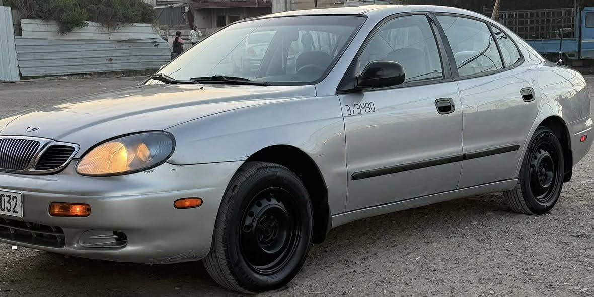 لكنزا موديل 2001
كير اوتو كير مكينه مكفولات 
تخم تاير جديد
السياره بلاديه بيها مكانات صبغ بسيطه 
مكفوله من الضربه 
السياره جاهزء من كل شي 
السعر 48 وبيها مجال 
للاتصال ***********
