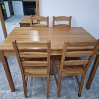 السليمانية • طاولة وكراسي • بدون عيوب