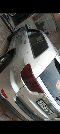 جيب موديل 2011 رقم بغداد الدولي الجديد. سياره  جديده وضع شركه بدون حاد...