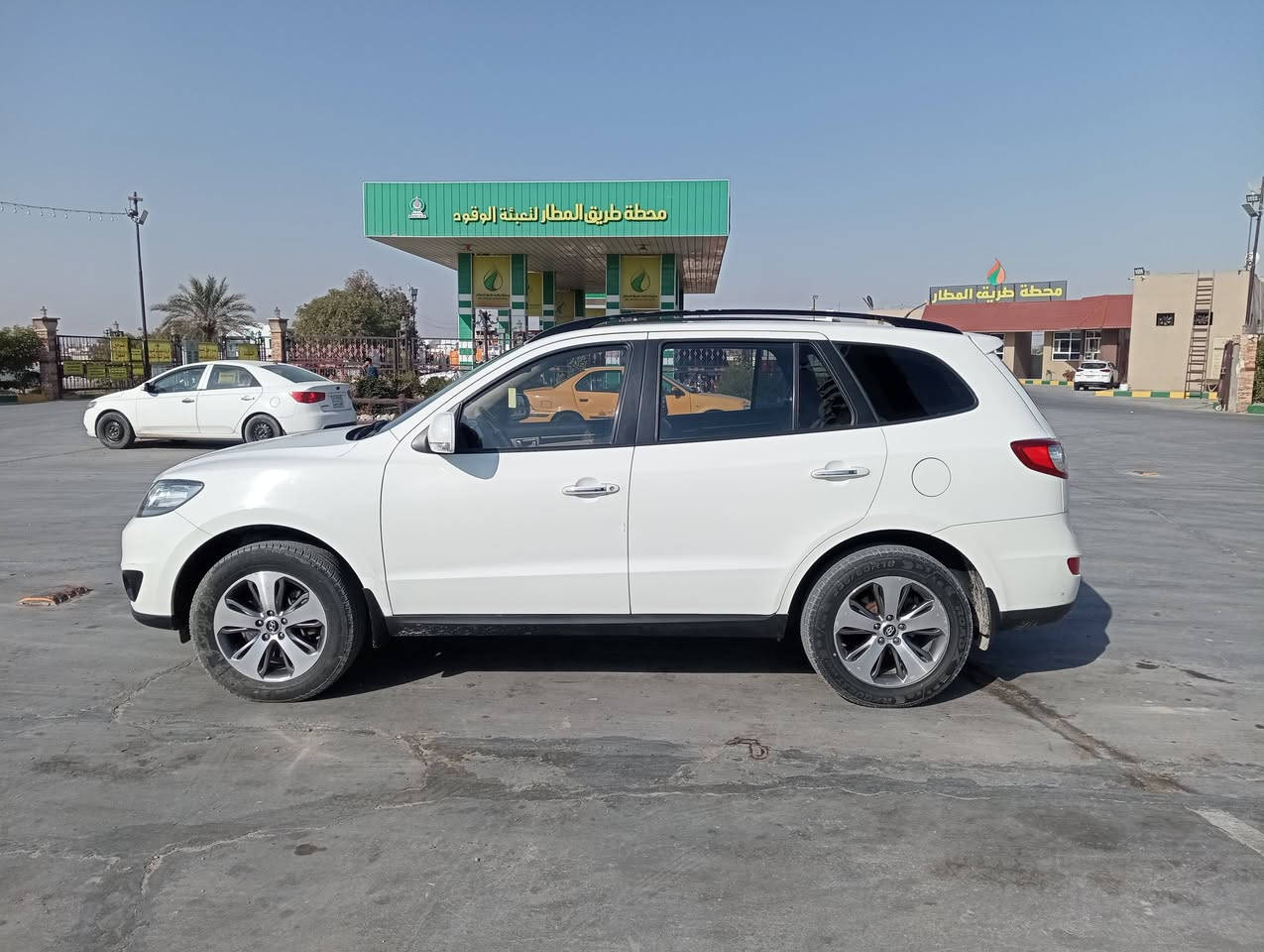 سلام عليكم سنتافي موديل 12خليجي فول واحد عله واحد سياره مكفوله من الصبغ حته الدعاميات مكينه   او كير كفاله مكينه 6 سلندر السياره ماشيه 137سياره  فول بطن كشنات جلد سبعه راكب الكشنات الخلفي محد كاعد عليهن شرط عله وضع الشركه سياره  بيع او مرأوس حسب القناعه سياره بسمي رقم بابل الدولي العنوان النجف الاشرف والسعر خاص الاتصال عله هاذا الرقم ***********
