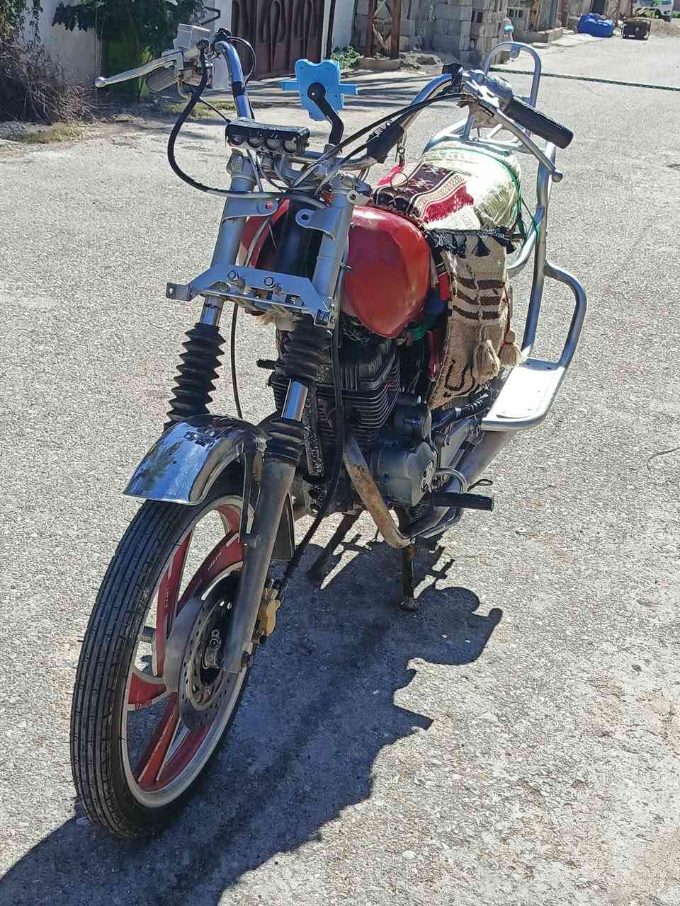 جونده للبيع دراجه خير من الله بس نقصه دوسه بريك و بيه تبخير قليل مكاني ديالئ مندلي سعر ٢٠٠و بيه مجال قليل اتصال ***********
