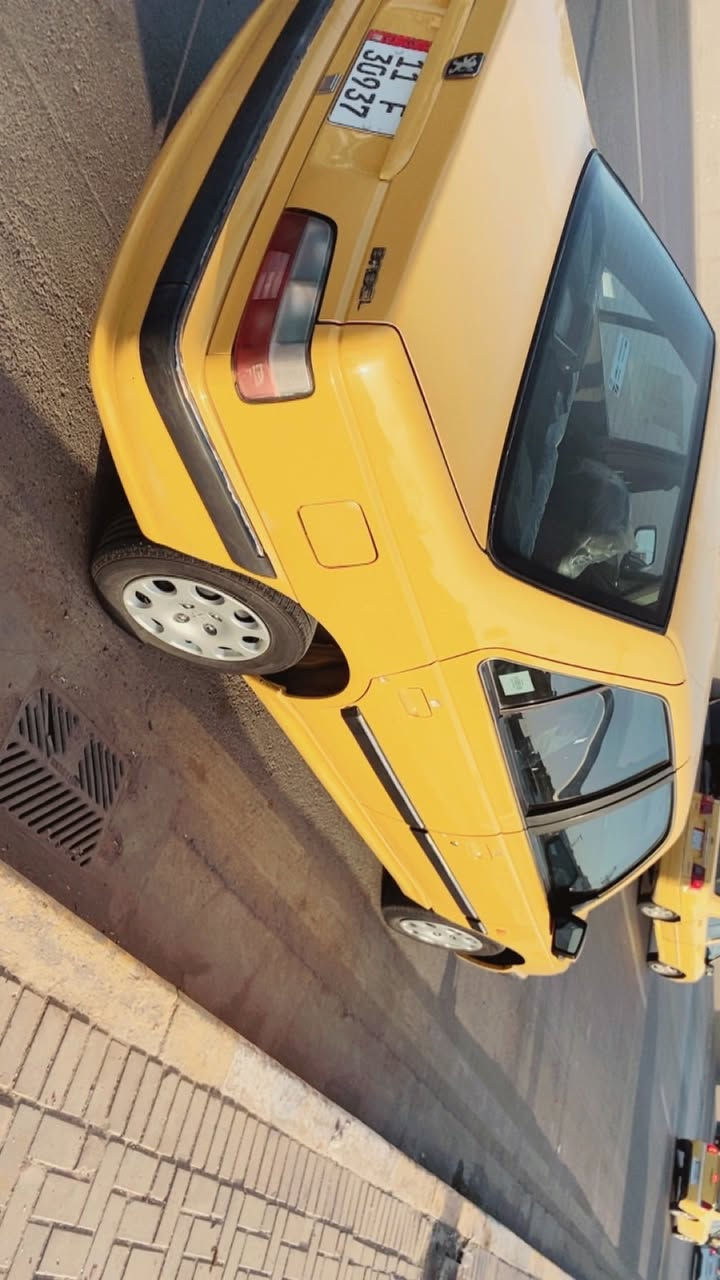 سلام عليكم بيجو  بارص 2015 بسمي  مكفوله من ضربه وصبغ    سعر 50  ***********
