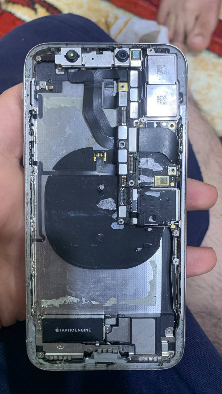 ايفون اكس 256 جهاز نقص شاشة وبطارية ابيعلك بورد فقط انتبه بورد يعني انطيك الشاصي بس اكفلك بس البورد عندي الرمز والايكلود ونقص بي بيت الشريحة ضايع سعرة 50 الف مكاني بصرة الجبيلة مقابيل شارع السايلو ورقمي ***********
