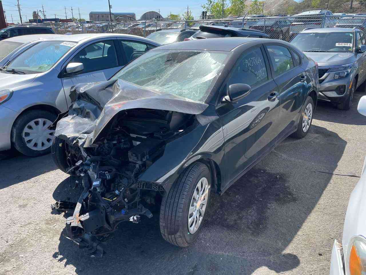 فورتي 2024 بلا تصليح مكمرك جاهز السعر 78 قفل مكان السياره كراج اليوسفيه للاستفسار ***********
