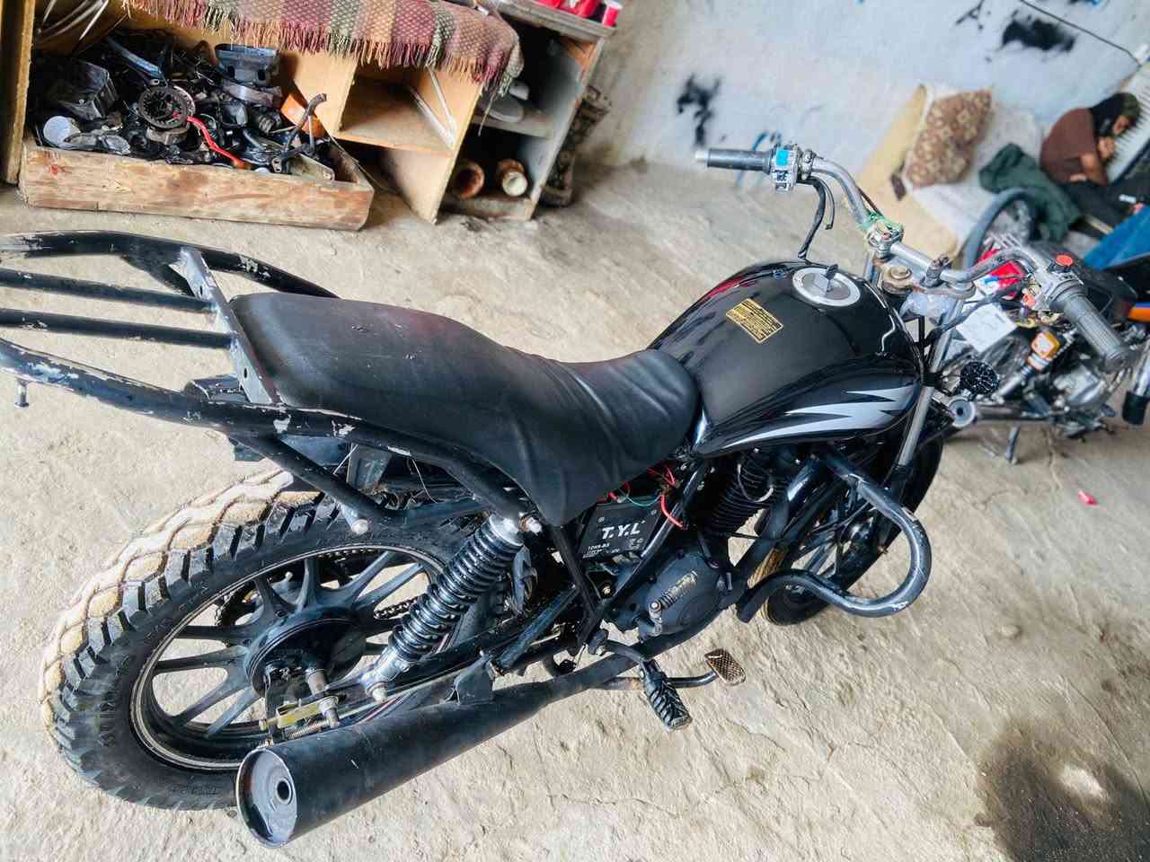 السلام عليكم
اوباما للبيع دراجه خير من الله مكينه 200 بلاد أوراق استنساخ تخم تاير ب625 وبيها مجال قليل قضاء النصر ***********
