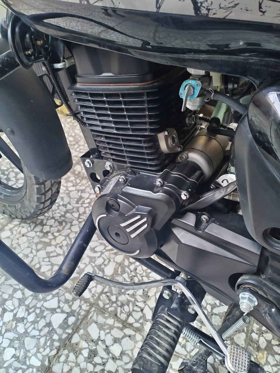 سلام. عليكم دراجه البيع دراجه بعدها زيرو بيها طخات خفيفه مكاني الشعب *********** متوفر واتساب
