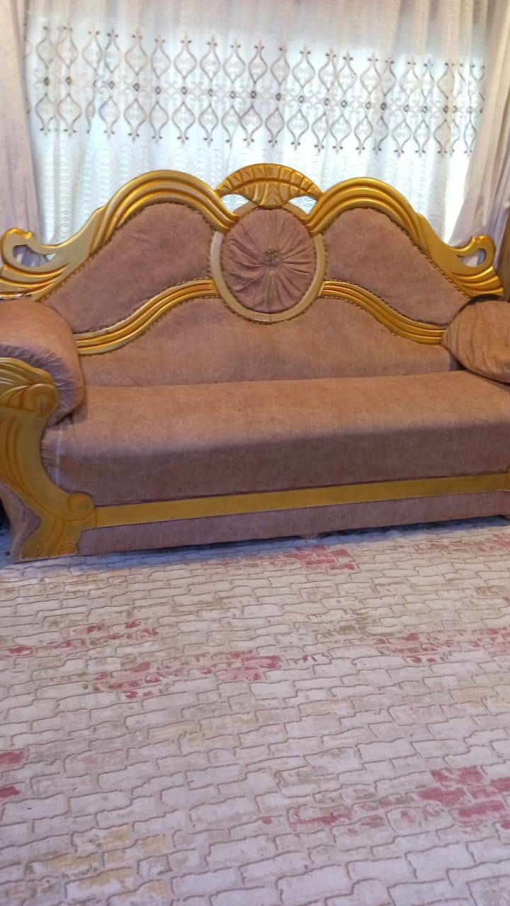 سلام عليكم تخم البيع سعر 200وبي مجال اتصل على رقم ***********
