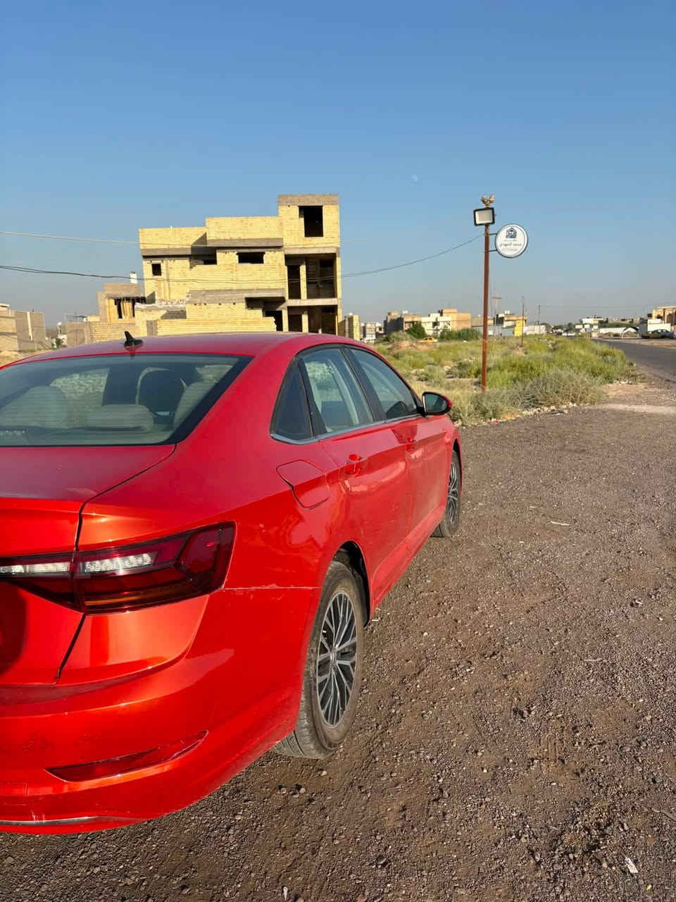 فولكس واكن جيتا للبيع
* موديل 2019 فئة S لون برتقالي
* رقم سيارة اربيل وارد امريكي
* المحرك: 1.4 l تيربو المرغوب 
* ناقل الحركة:  أوتوماتيك 8 سرعات 
* شاشة اعطال
* كاميرا خلفية
* شاشة لمس 6.5 إنج كبيرة
* Apple CarPlay و Android Auto
* نظام اوتو سبورت (إطفاء ذاتي)
*بيها 3 انظمه قياده ايكو وعادي وسبورت
* مثبت سرعة
* مصابيح LED أمامية وخلفية
* نظام الثبات الإلكتروني esp والايكو 
* رادار امامي وجانبي وخلفي 
* مرايا كهربائية مدفأة 
* السيارة جديدة  بمعنى الكلمة كير ومحرك جديد وبرغي ممفتوح مع تخم تاير جديد مسويله ادامه كامله للسياره 

ماشيه 73الف ميل

حادث السيارة بيبان ثنين وجاملغ خلفي 
البجم كبس
موجوده صور السونار
السعر على الخاص
التواصل على الرقم التالي
***********
