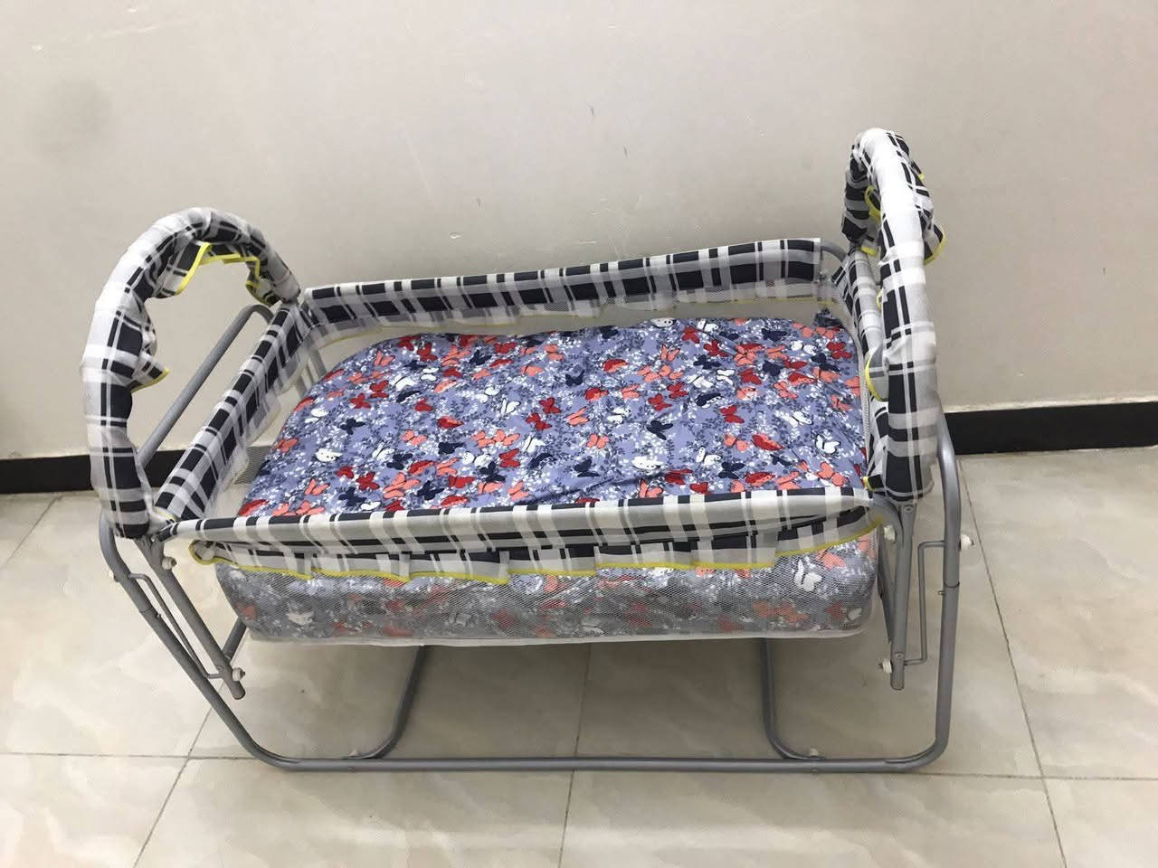 السلام عليكم
كاروك للبيع. السعر 40 الف. جديد. مع. دوشك. 
مع ناموسيه.


**إذا كنت صاحب هذا الإعلان وتريد حذفه لأي سبب، رجاءا أرسل رسالة إلى الدعم الفني**