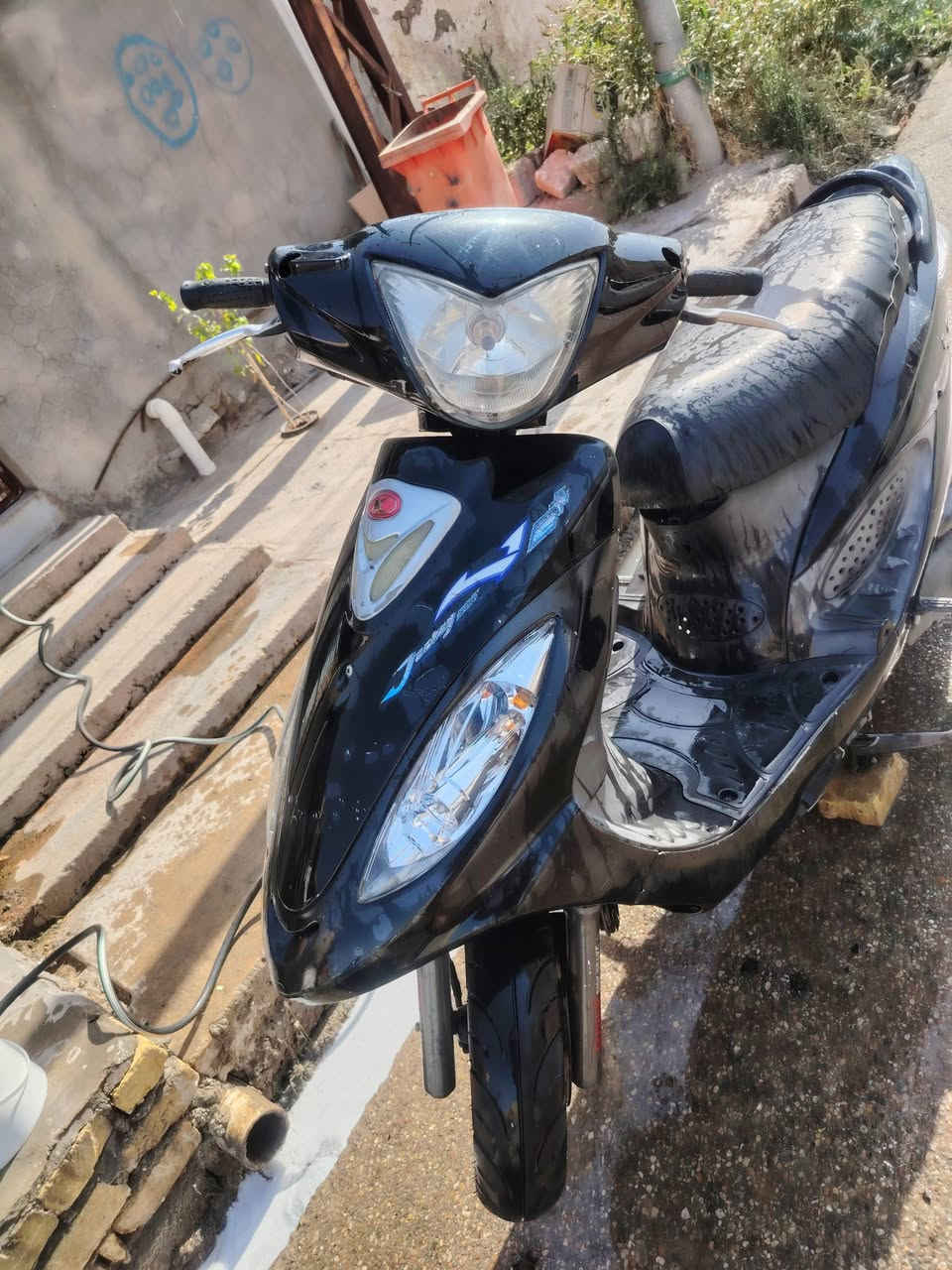 سلام عليكم كامكو 16كفاله عامه برغي واحد مامفتوح بيه مكينه 150 وديه آلاف مصلح مكان رفاعي*********** صار شهر من طلعته السعر خاص
