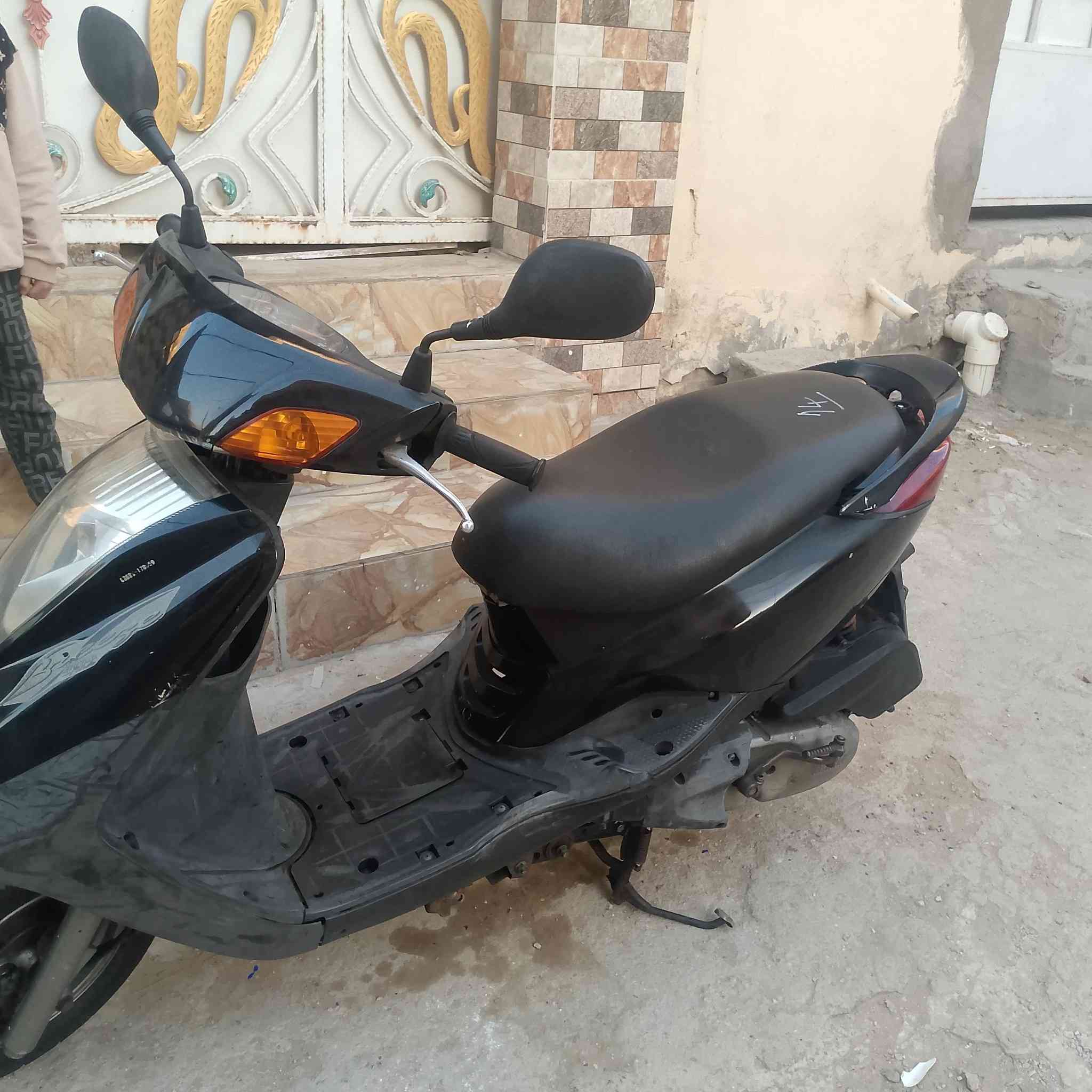 دراجه مكفوله كفالة عامه السعر 850مال رمبه مكاني الكاظميه الرقم ***********
