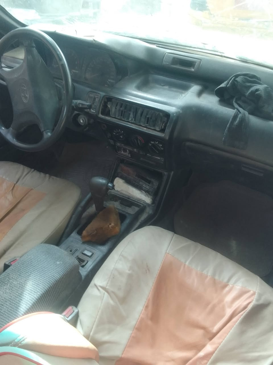 السلام عليكم سيارة مسيبوشي كلتنت موديل ٩٢ محرك كامري ابو جف كير اتوماتيك تحويل ماعلية غرامات سعر ١٦ عوزة صبغ رقم ***********
