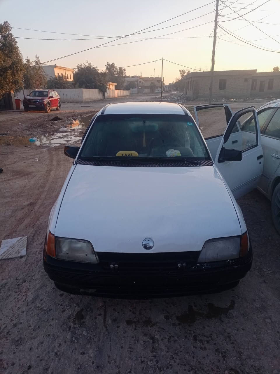 للبيع كاديت موديل 90 رقم انبار مشروع وطني السيارة بسمي كلشي كير محرك شرط محرك نوزل كلشي ما عايزهة السعر 19وبيهة مجال حك الجية للاستفسار ***********
