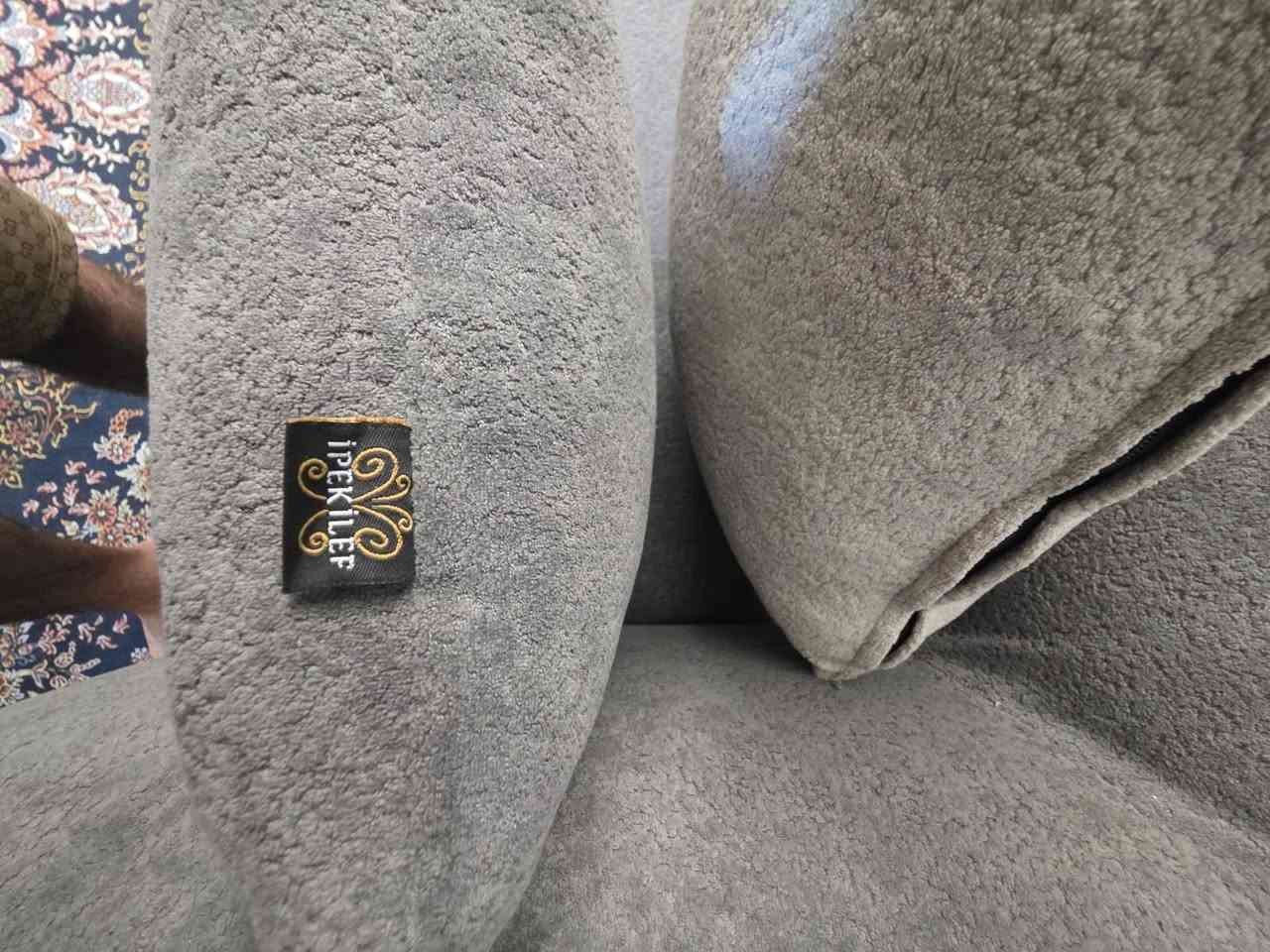 السلام عليكم 
كورنر ٩ نفرات تركي ماركا iPEkilEf نضافه 100%100 ستعمال شي قليل السعر مليون او ١٠٠ بغداد المنصور رقم الهاتف ***********
