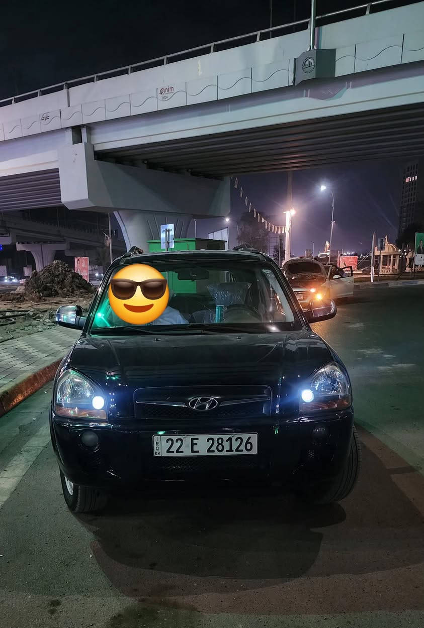 السلام عليكم 
توسان موديل ٩ خليجي 
رقم اربيل بأسمي
بيها جاملغ عكس السايق صبغ بدون دواخل ولا فتح 
مكينة ٢٠٠٠ دوش المرغوب  بدون لا صرف ولا تبخير 
صدر امامي خلفي  جديد 
تخم تاير جديد 
نظافة الكشر ٩٠ %
وتاخذ تراي وين ما يعجبك السيارة نشطة و الحمد لله
السعر ١١٨ وبيه مجال بسيط 
مكاني بغداد الدورة 
***********
