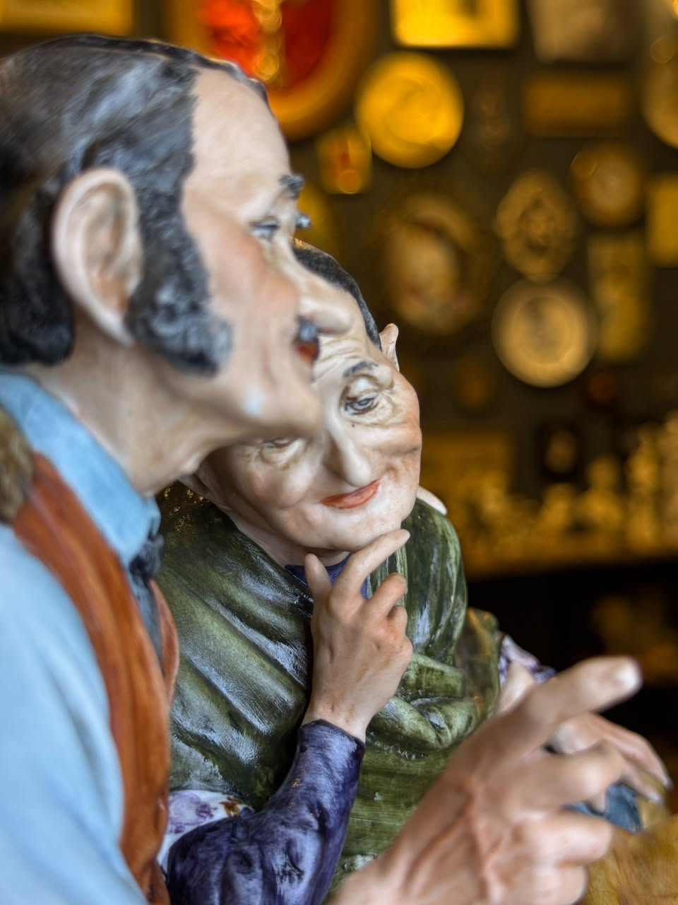 تفاصيل تفاصيل تفاصيل
روائع النابولي الايطالي .. انتيك حقيقي .

..
#انتيك #فنتج #تحف #ديكور #lifestyle


**إذا كنت صاحب هذا الإعلان وتريد حذفه لأي سبب، رجاءا أرسل رسالة إلى الدعم الفني**