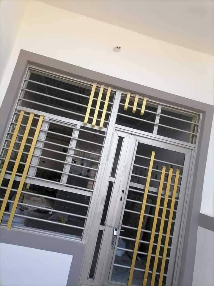 المبدع للاصباغ🪟🚪
ابواب +شبابيك فريمات
وكل ما يخص الحديد 
***********
