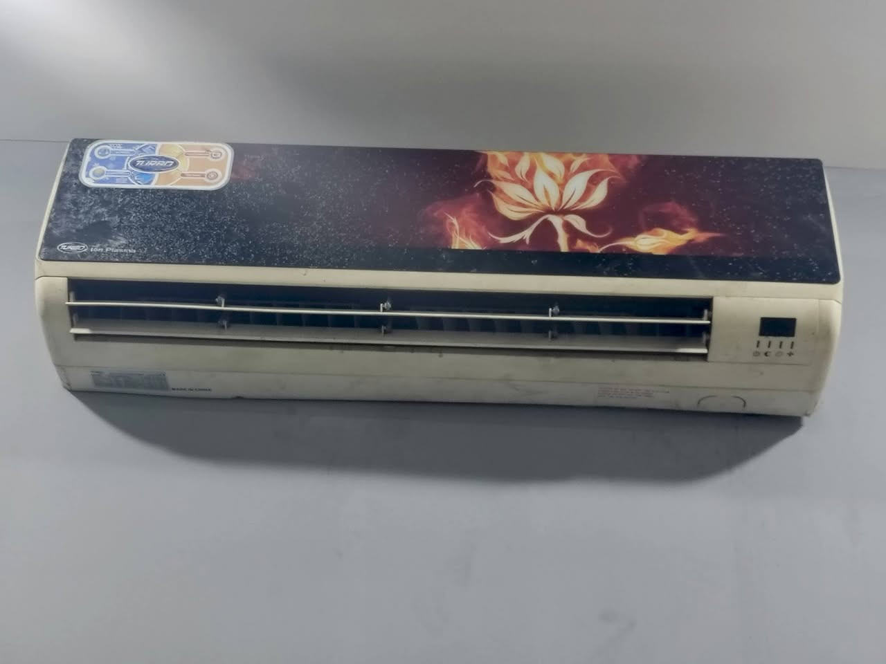 سلام عليكم
سبلت للبيع 
تبريد ثلجج 🧊🧊🧊🧊
تدفئه 🔥🔥🔥🔥
2 طن
٣٠٠ بيه مجال للطيبين 
رقم تلفون 
***********
