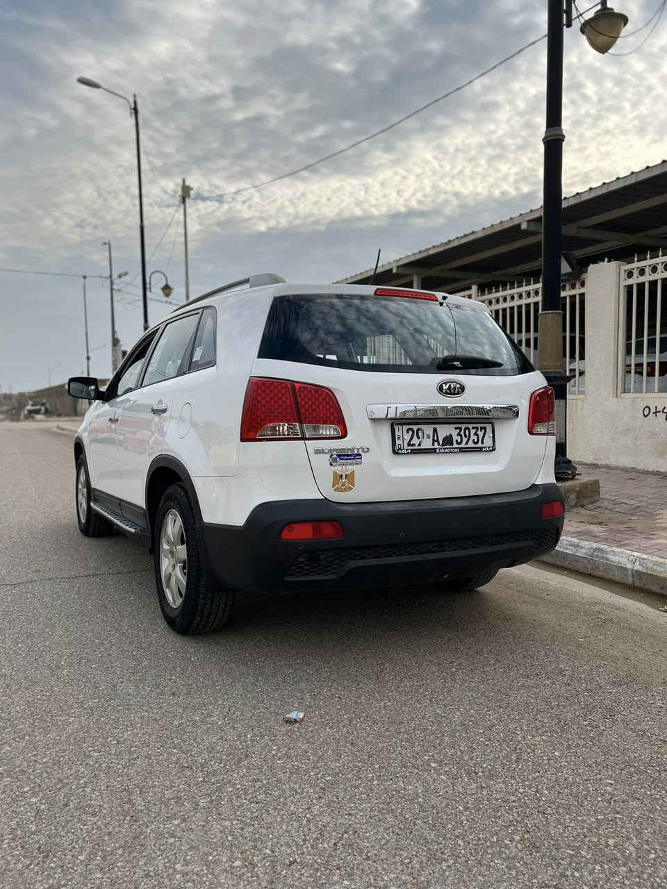 السلام عليكم
سورنتو 2012 رقم واسط كفاله  
4 سلندر 7 راكب 3 قطع تبريد 
الاستفسار:***********
 مكان سياره واسط كوت
