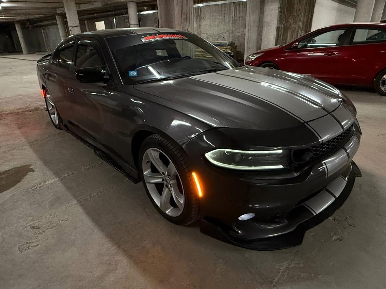 جارجر 2017 اصل sxt موصفات عادية
كير و مكينه مكفولات 
محدثه SRT
السونار موجود بالمنشور 
رقم بغداد
مكاني كربلاء 
*********** 
155 وبيه مجال
