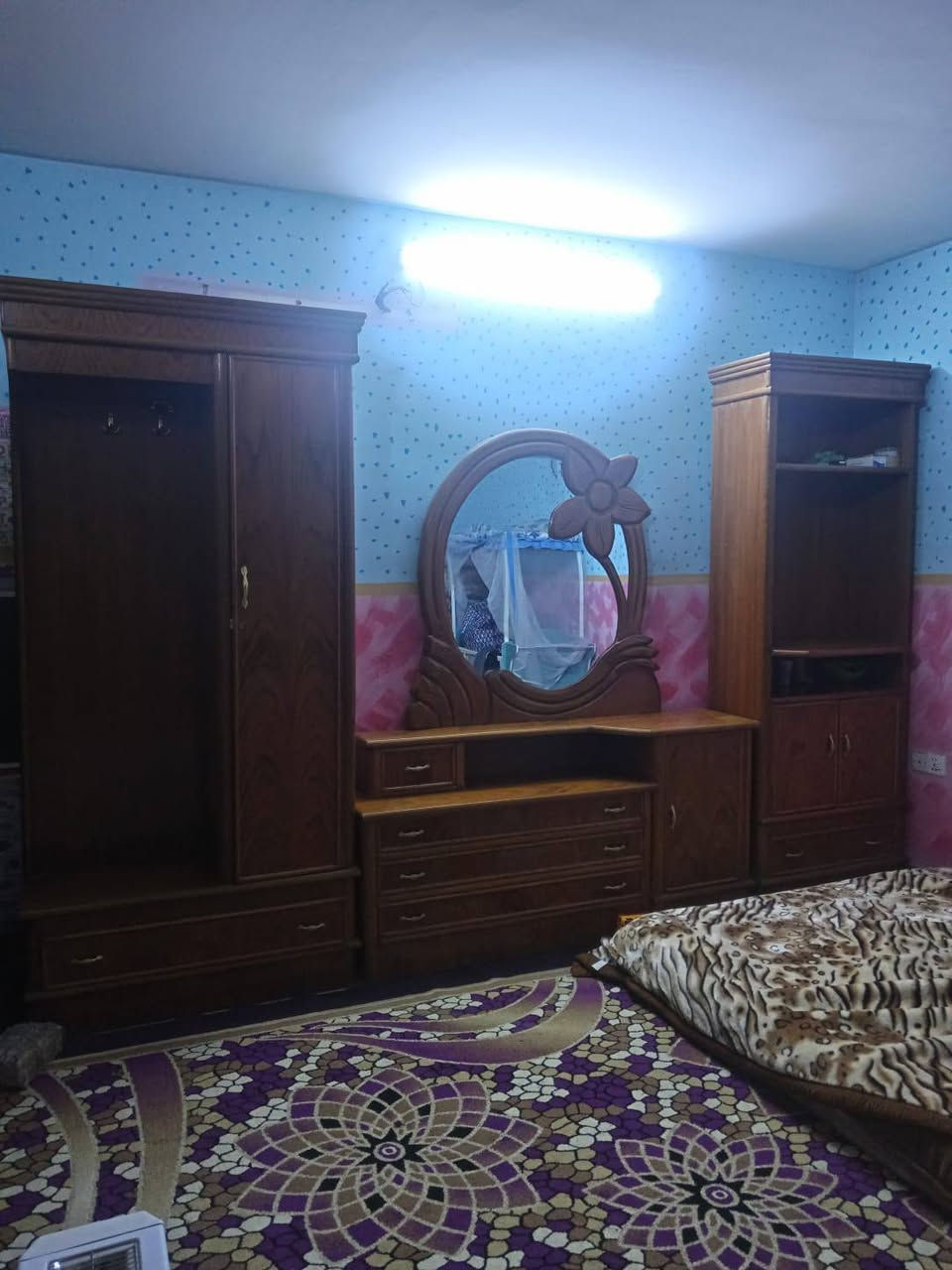 غرفة صاج عراقي مستعمل السعر مليون ونص وبي مجال
للاستفسار رساله على الواتساب ***********
