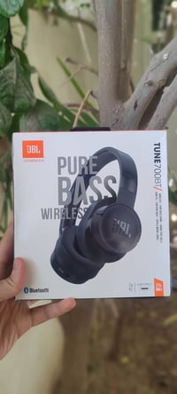 JBL Tune 700BT • مغطي الأذن • ٢٧ ساعة