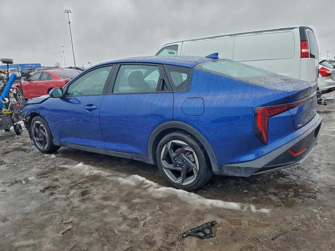 السلام عليكم K4 موديل 2025 ماشيه 9000 حره واصله بالمنطقه حره تريدها على كتاب شهداء تريدها حره حسب طلبك ابدون ايرباك بدون شاصي حادثها كما موضح بصوره 
السعر ١٢٥$ مطروحه بالحره  تحب تستلمها من عمان تريد احنى نوصلك ايها تجينا لمقر الشركه باركود الي بغداد 
***********
