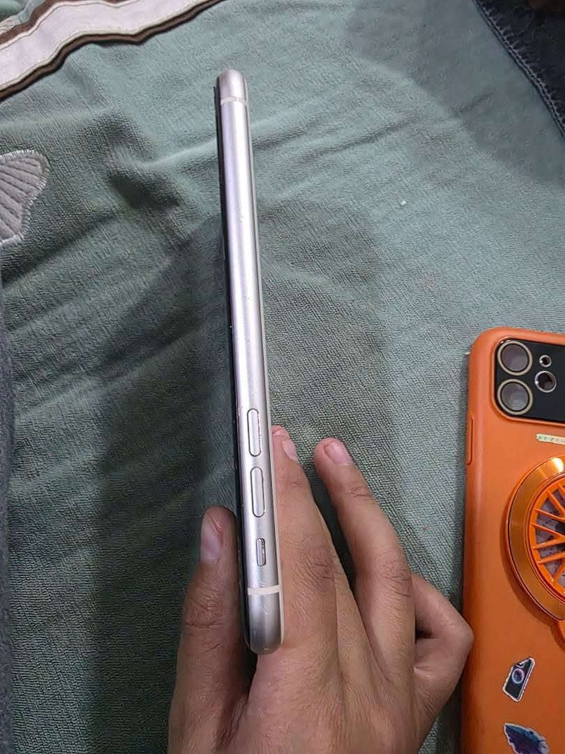 ايفون ١١ عادي دبل سيم كارت ذاكرة ١٢٨ بطارية ٧٧ بس بي فطر بل شاشة وبل ضهر ومبدل شاشة هو وشاحنتة المكان بغداد البلديات داخل فرع جامع سيد صلاح السعر ١٥٠


**إذا كنت صاحب هذا الإعلان وتريد حذفه لأي سبب، رجاءا أرسل رسالة إلى الدعم الفني**