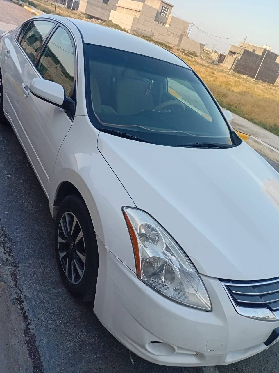 نيسان التما خليجي 2010
سياره مناقصه شي خير من الله 
موصفاته معروفه بصمه سويج وبصمه ابواب 
ويل كب لايت زنون تبريد مكينه كير كفاله عامه
اريد مراوس ب اكسنت 2010 او 2009
***********
