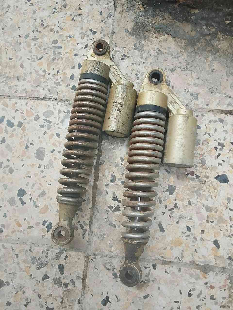 لبيع
تاير جدام جاهز كبل شد
كشن 
ماشه 
جوملغات وره وجدام
دبلات زوج 
تانكي مابيه شي 
صالنصات زوج 
سكان.وزنجيل وبيم 
كلمن وسعره شراي يجي خاص 
مكاني رميثه ***********
