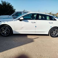 سياره كي فايف موديل 23 ماشيه 56 محركه 2000 سياره خليجي مكانيه الدوانيه...