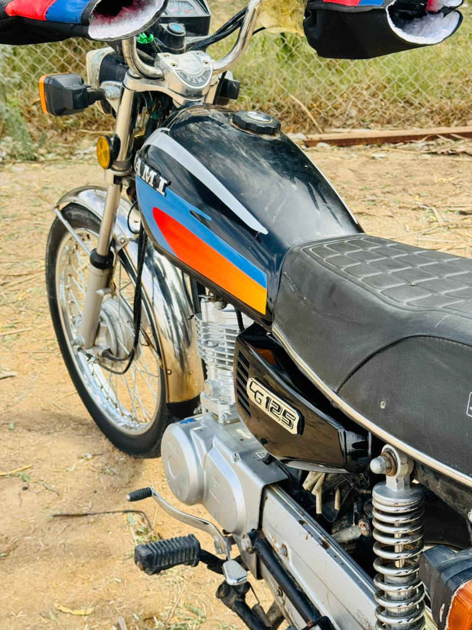 نامة شلامجه اصلي موديل 25
كلك محرك ما مفتوح

 دراجه كاملة ما ناقصها شي

ناصرية سوك الشيوخ 
 سعر خاص 

***********
