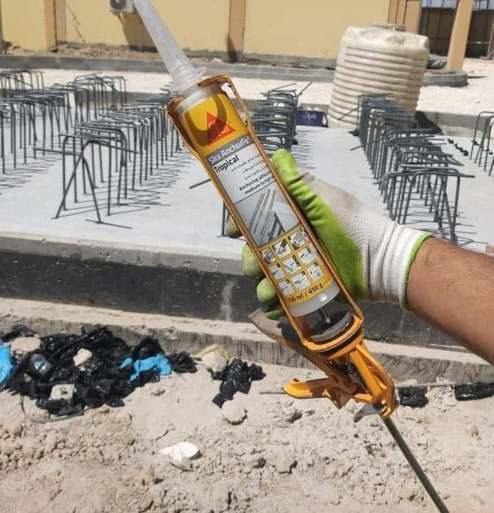 متوفر لدى مكتب ايبوكسي والبناء الحديث مادة زرع قضبان حديد التسليح ( sika anchor fix) من انتاج شركة سيكا السويسرية 🇨🇭🇨🇭
الوصف :
هي مادة لاصقة عالية الأداء، تستخدم لتثبيت البراغي والقضبان المعدنية في الخرسانة والعناصر الهيكلية الأخرى. تعتمد هذه المادة على أساس الإيبوكسي، وتتميز بقوة التصاق عالية ومقاومة ممتازة للظروف البيئية المختلفة.
♕ المزايا
١- قوة تثبيت عالية
٢- تحمل الاحمال الثقيلة
٣- مقاومة للعوامل الجوية المتقلبة
٤- تصلب سريع
٥- سهولة التطبيق
العنوان // ميسان العمارة  شارع سايدين مستشفى الصدر (قدس) مقابل الباب الخلفي للمستشفى الصدر  مجاور مختبر الجامعة قرب مرطبات افريقيا 
‏Ms.c civil engineering
***********
***********
